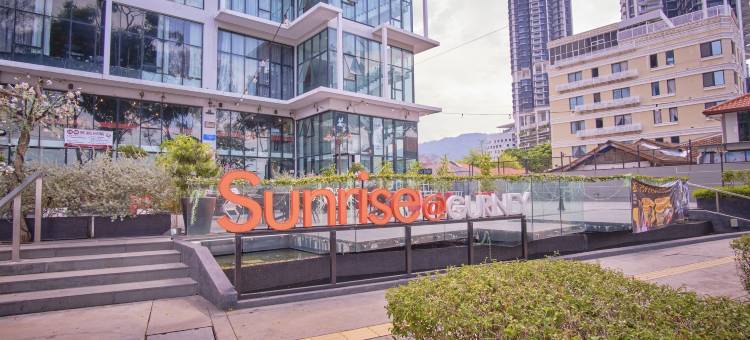 槟城古尔尼日尔出家庭套房酒店(Family Suite Sunrise Gurney Penang)图片