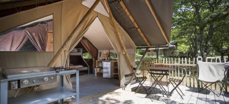 胡托皮亚瑟农什村酒店(Huttopia Senonches)图片