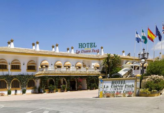 La Cueva Park Hotel Overview