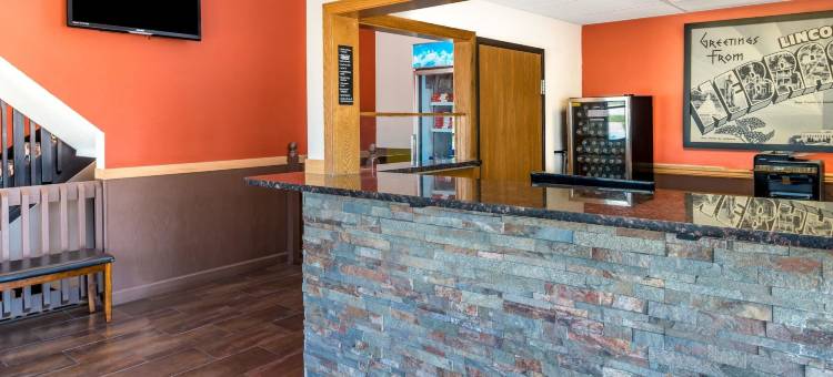 林肯西温德姆速8酒店(Super 8 by Wyndham Lincoln West)图片