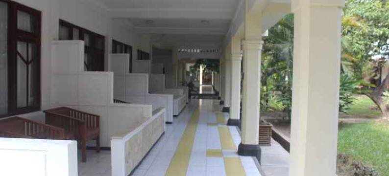 Guest House Eboni Madiun图片