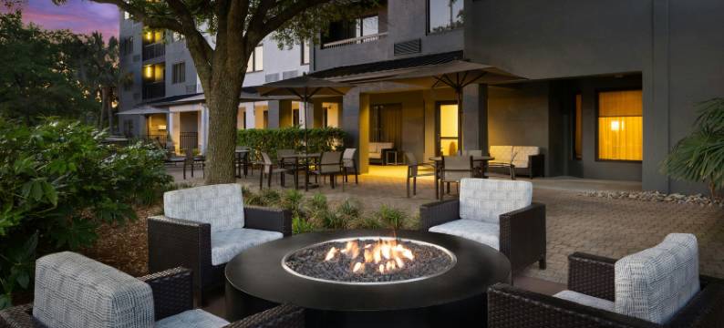 默特尔赤脚登陆海滩万怡酒店(Courtyard Myrtle Beach Barefoot Landing)图片