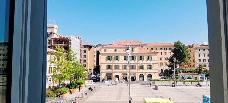 拉皮亚扎(La Piazza)图片