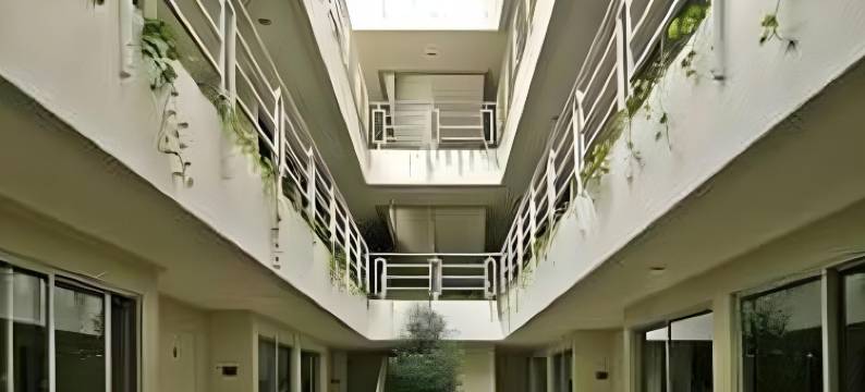 佩卓蓬甘勒格林套房酒店(LeGreen Suite Pejompongan)图片