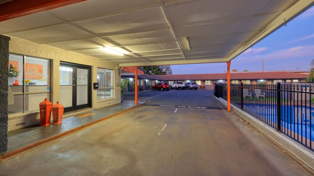 Country Leisure Motor Inn Over view