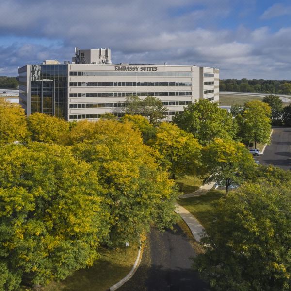 底特律特洛伊奥本山希尔顿大使套房酒店(Embassy Suites by Hilton Detroit Troy Auburn Hills)图片