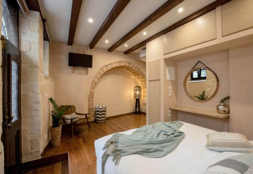 J&G Suites Hotel Overview