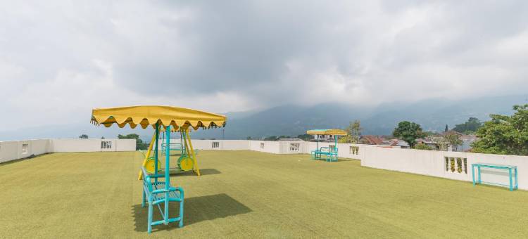 乌尔班维尤博托尔度假村-芝萨鲁亚蓬查克茂物(Urbanview Resort Botol Cisarua Puncak Bogor)图片