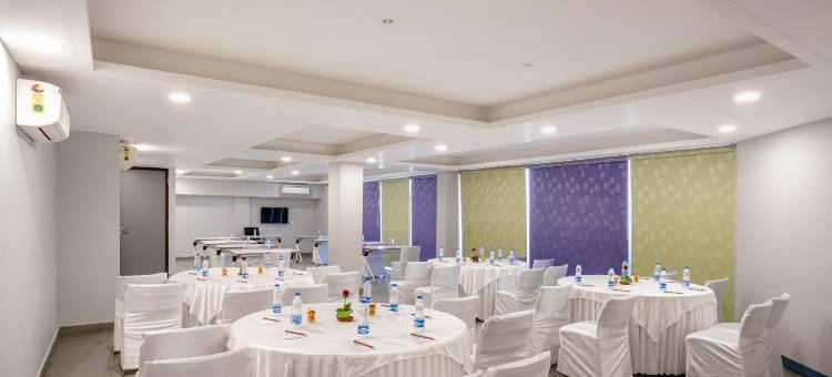 英德高尔夫球场扩建酒店(Inde Hotel Golf Course Extension, Gurgaon)图片