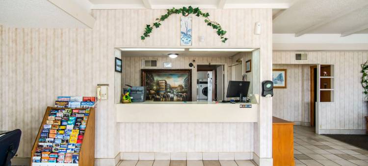 OYO 堪萨斯南哈钦森西第 4 大道酒店(OYO Hotel Hutchinson West 4th Ave)图片