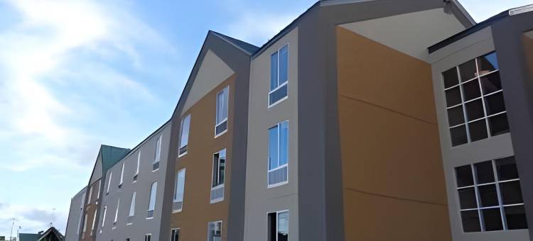 金斯顿普利茅斯湾呗盟套房酒店(Plymouth Bay Inn)图片