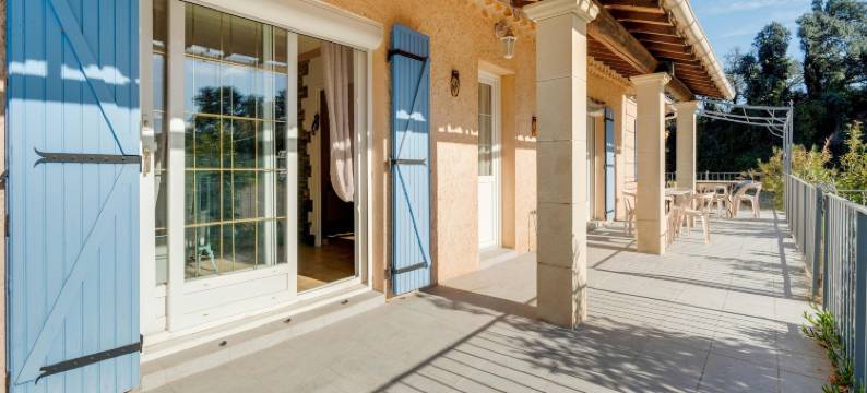 Villa with swimming pool in Sorgues图片