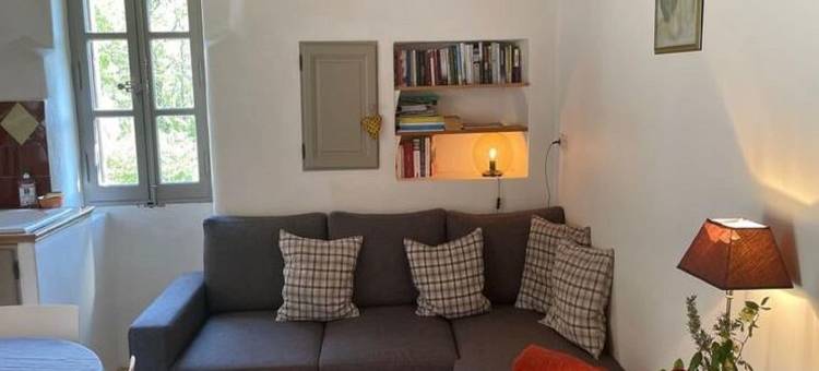 Holiday Home in Lacoste with Pool图片