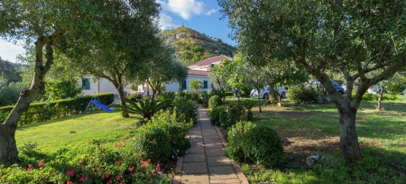 Apartment in Gasponi with Mountain Views图片