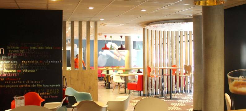 宜必思里尔中心大广场酒店(2015 年 3 月开业)(Ibis Lille Centre Grand Palais)图片