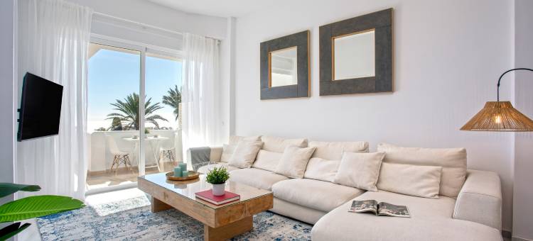 Exclusive 2BD apartment with private terrace in Marbella. Royal Gardens图片