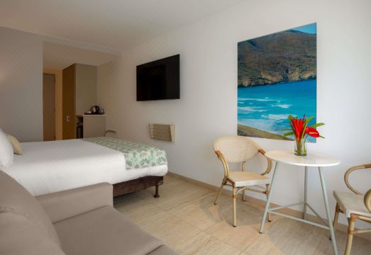 Mercure Santa Marta Emile Hotel Overview