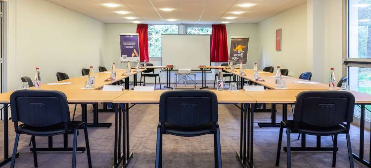 宜必思茹伊昂若萨韦利济酒店(Ibis Jouy-en-Josas Vélizy)图片