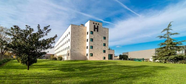 都市快捷桑坦德帕拉亚思酒店(Hotel Puerta Santander)图片