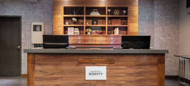 路易斯威尔机场福朋喜来登酒店(Four Points by Sheraton Louisville Airport)图片