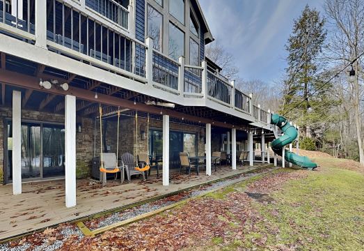 Copper Canoe Hotel Overview