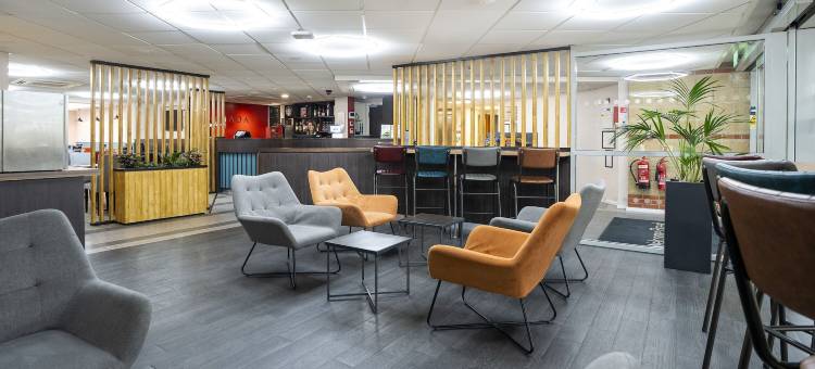伦敦斯坦斯特德机场温德姆华美达酒店(Ramada by Wyndham London Stansted Airport)图片