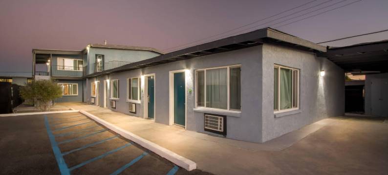 郊区开间酒店靠近中国湖海军基地(Suburban Studios Ridgecrest near China Lake Naval Station)图片