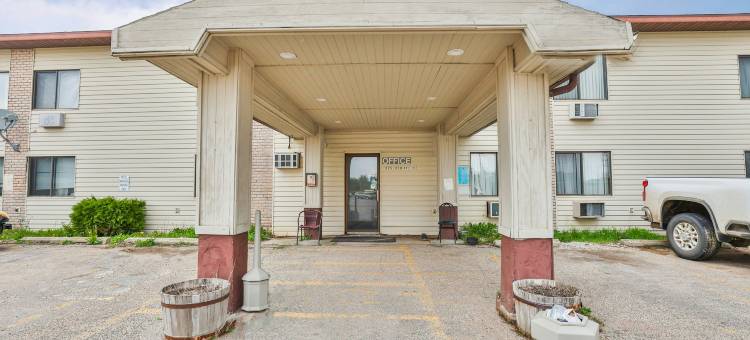 OYO Hotel Pipestone MN, 坎特伯雷公园(OYO Hotel Pipestone MN, Canterbury Park)图片