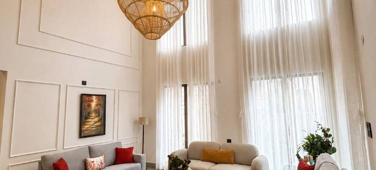 尼斯图拉阿瓦亚贾 - 西奥林的四卧室豪华私人泳池度假屋(Nistula Avayaja - 4BHK Luxury Private Pool Retreat in Siolim)图片