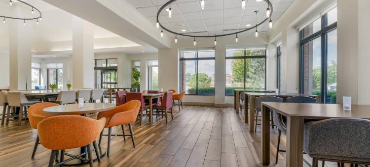奥科诺默沃克希尔顿花园酒店(Hilton Garden Inn Oconomowoc)图片