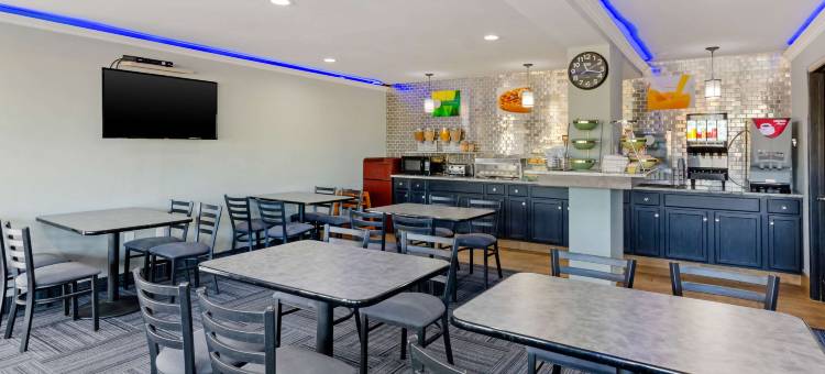 品质酒店韦恩斯伯勒 - 天际线驱动(Quality Inn Waynesboro - Skyline Drive)图片