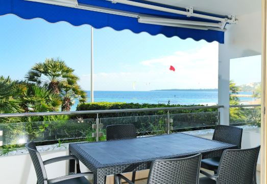 Lerins Hotel Overview