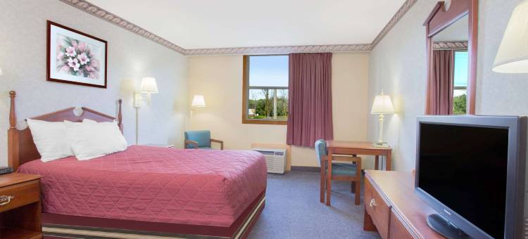 安哥拉-弗里蒙特地区华美达酒店(Ramada by Wyndham Angola/Fremont Area)图片