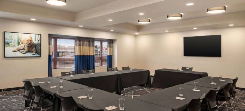 奥罗拉麦客达温德姆酒店(Microtel Inn & Suites by Wyndham Aurora)图片