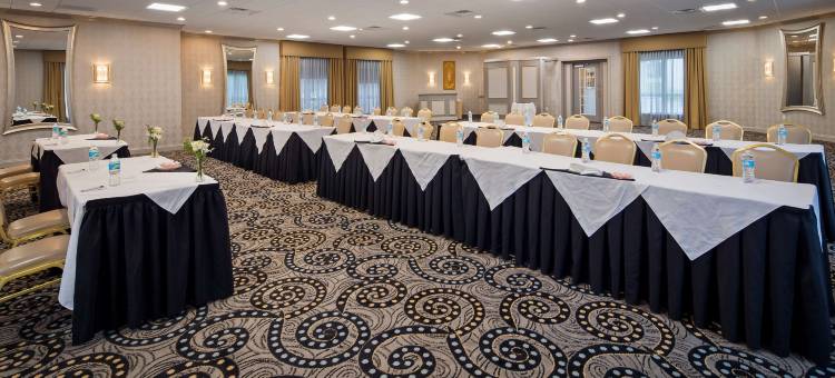 康科德维尔贝斯特韦斯特优质酒店(Best Western Plus Concordville Hotel)图片