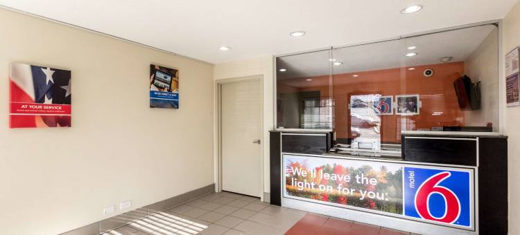 新不伦瑞克Motel 6，NJ(Motel 6 New Brunswick, NJ)图片