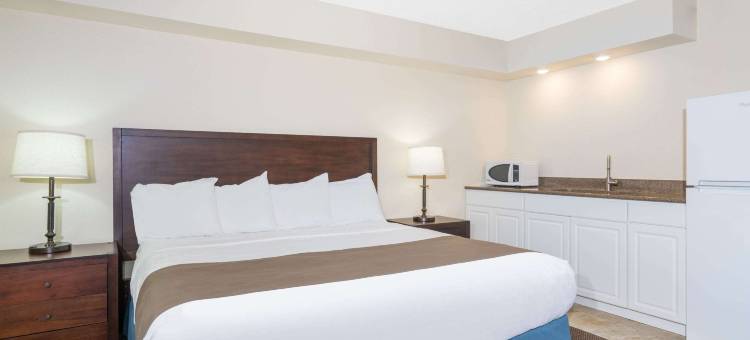 巴克斯特布雷纳德区戴斯套房酒店(Days Inn & Suites by Wyndham Baxter Brainerd Area)图片