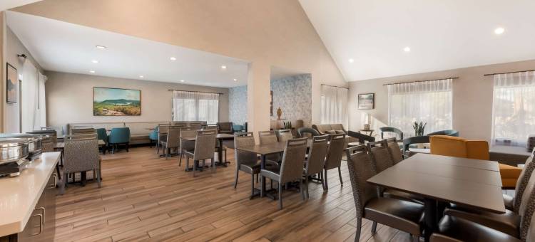 菲什基尔贝斯特韦斯特酒店(Best Western Fishkill Inn  Suites)图片