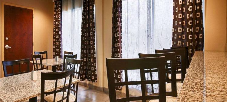 亨茨维尔研究园区凯艺套房酒店(Quality Inn & Suites Huntsville Research Park Area)图片