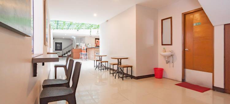 红多兹Plus酒店-达戈波乔克3号(RedDoorz Plus @ Dago Pojok 3)图片