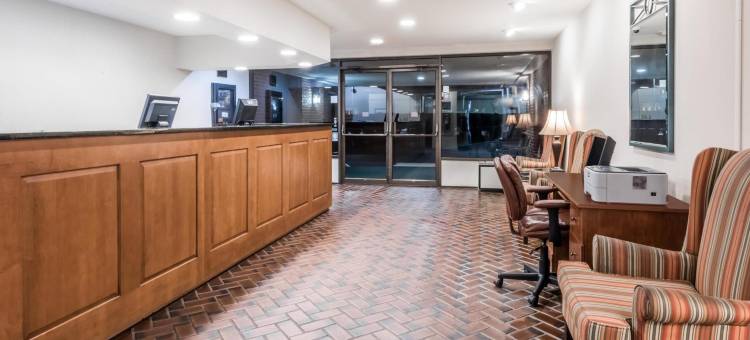 州立学院温德姆速8酒店(Super 8 by Wyndham State College)图片