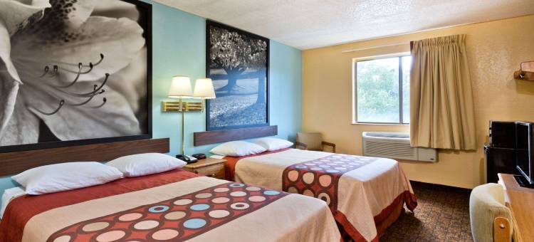 列克星敦公园-加利福尼亚地区温德姆速8酒店(Super 8 by Wyndham Lexington Park/California Area)图片