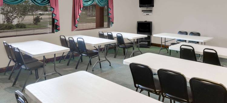 欧申斯普林斯拜洛希速8酒店(Super 8 by Wyndham Ocean Springs Biloxi)图片