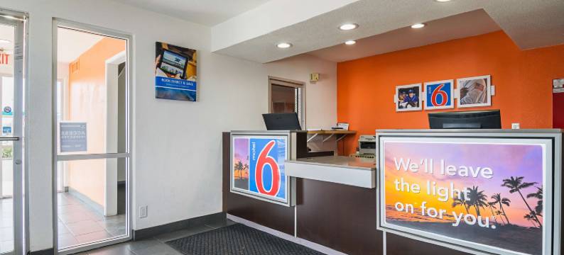 加州洛斯特希尔斯Motel 6酒店(Motel 6 Lost Hills, CA)图片