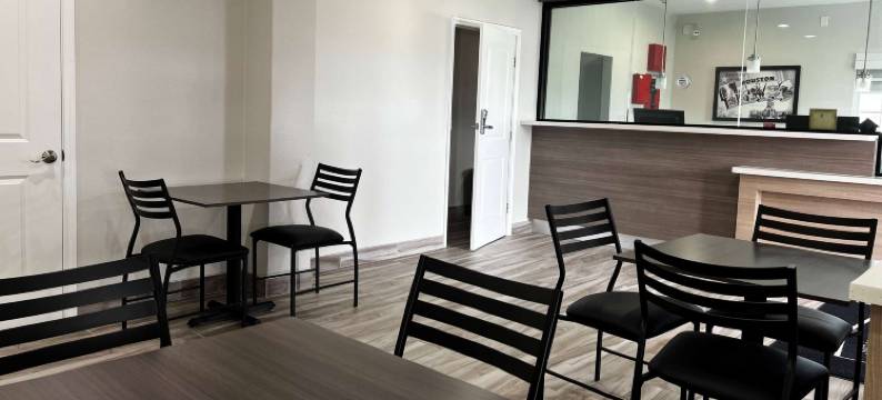 休斯顿北I-45速8酒店(Super 8 by Wyndham Houston North I-45)图片