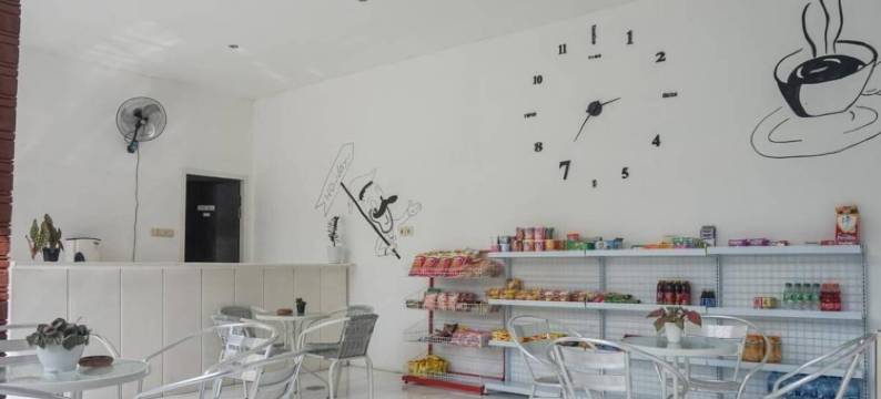 红多兹伊斯兰酒店@拉亚蓬腾巴图(RedDoorz Syariah @ Raya Punten Batu)图片