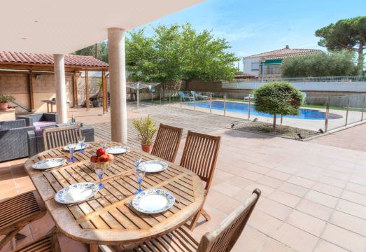 DorianHotel Overview