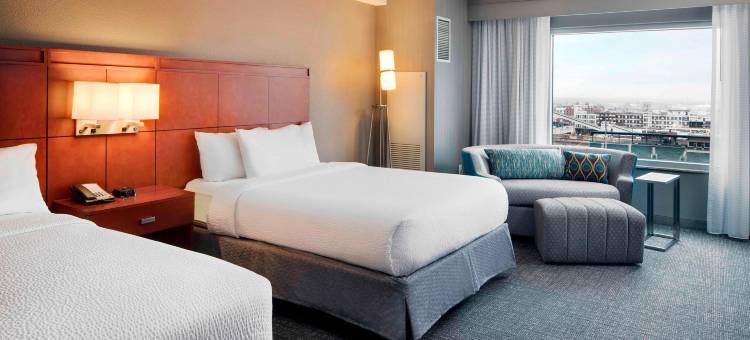 印第安纳波利斯市中心万怡酒店(Courtyard Indianapolis Downtown)图片