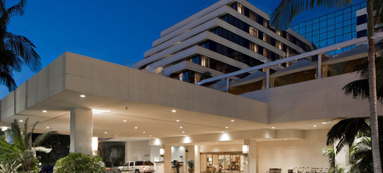 纽波特海滩万丽酒店(Renaissance Newport Beach Hotel)图片