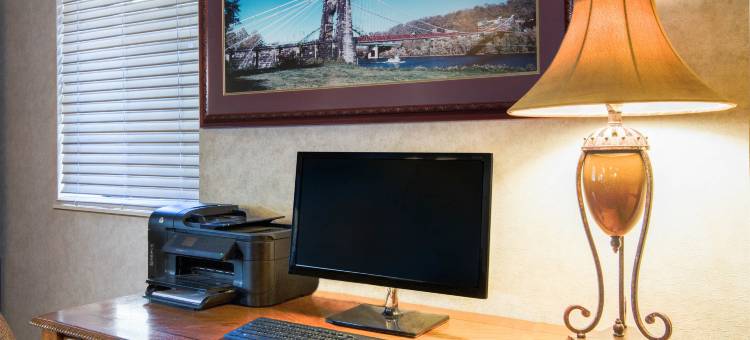 Super 8 by Wyndham Wheeling WV图片